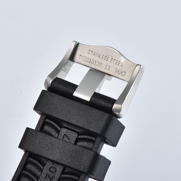 オメガ時計角部分ディテール